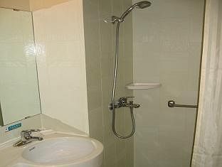 Jingjiang Maglev Station Hotel